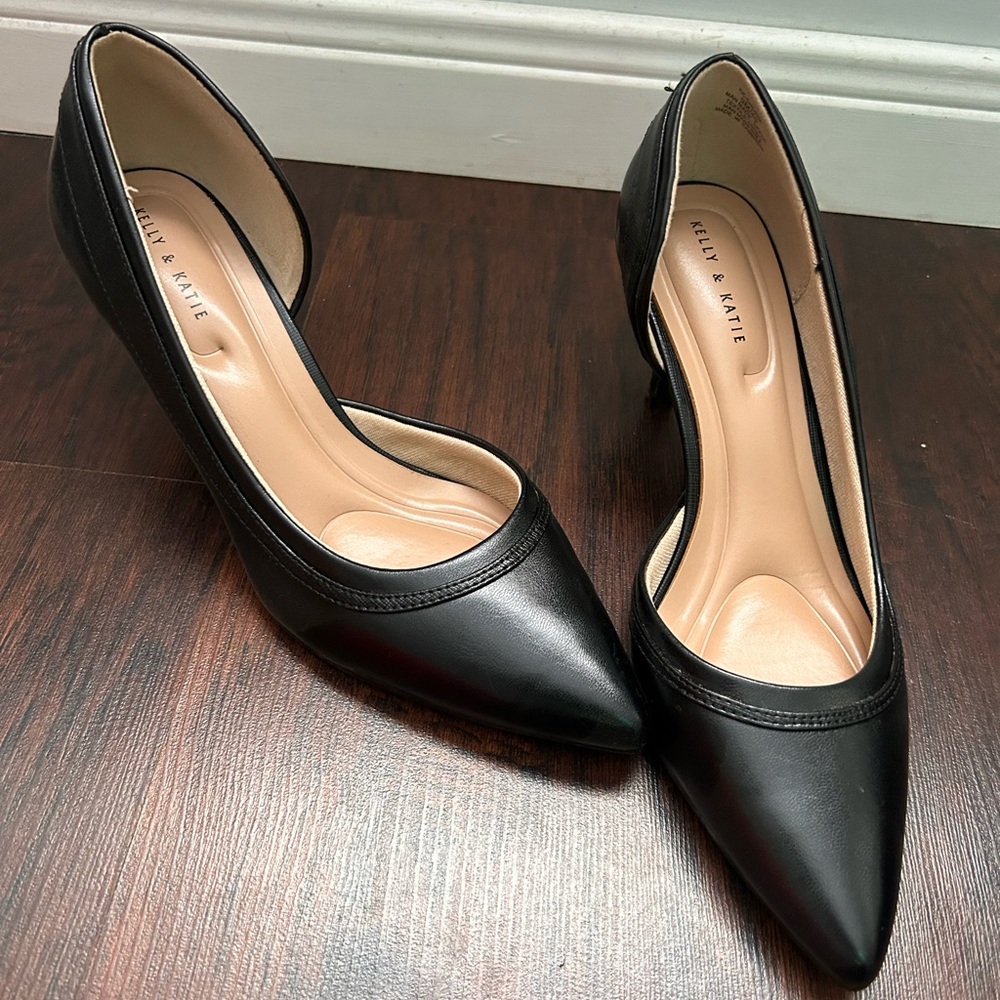 Kelly & Kate Black Heels - Size 9